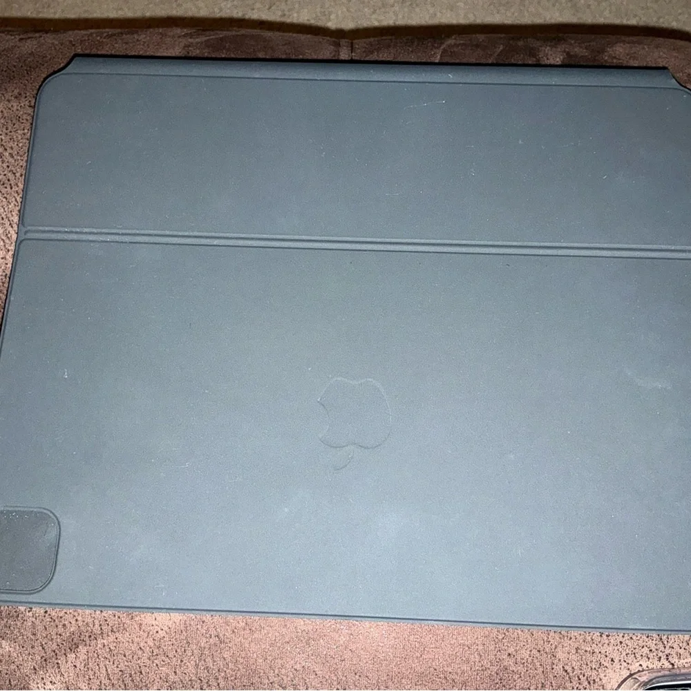 Apple iPad Smart Keyboard Folio - Gray